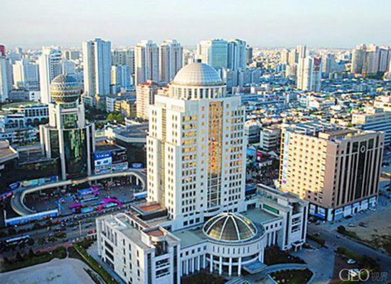 澳门的气候特点与天气变化解析，六月炎热，冬天不冷？澳门6月份天气热吗冬天冷不冷了呢视频