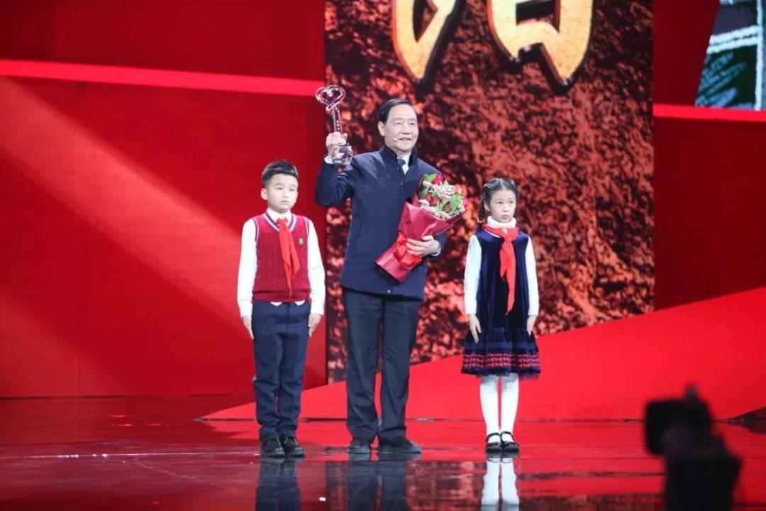 澳门6号演唱会最新消息新闻报道全文解读，璀璨之夜，歌声飘扬澳门6号演唱会最新消息新闻报道全文解读视频